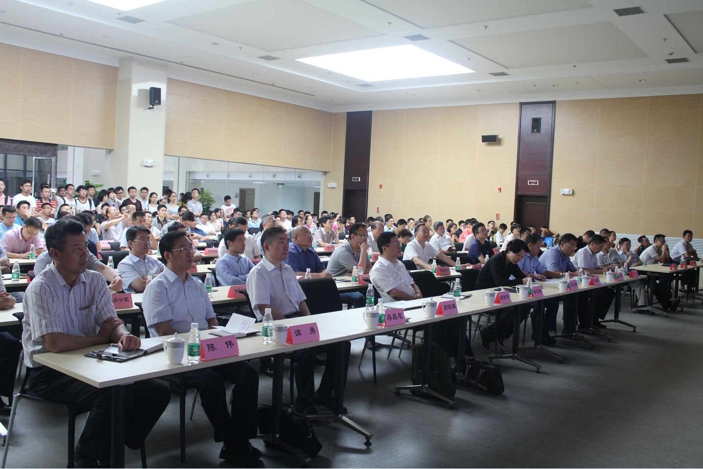 香港科技大学教授李泽湘、AutoX公司创始人肖健雄来校学术交流图文